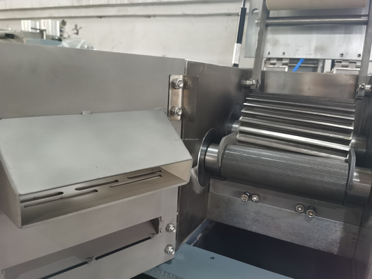 Concurrentiel plastique et caoutchouc déchiqueteur couteau à rouleaux en alliage centre pour dans le budget