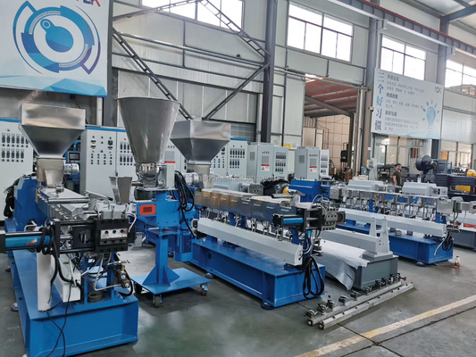 Machine à extruder automatique pour le recyclage des matières plastiques pour extrudeuse à vis jumelles en caoutchouc plastique sur mesure